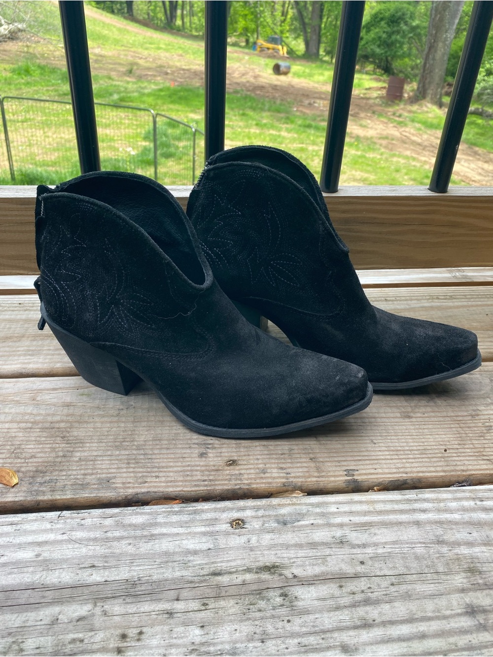Ariat Layla Black Suede Western Ankle Booties - Women size 9